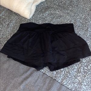 lululemon mini athletic skirt w built in spandex
